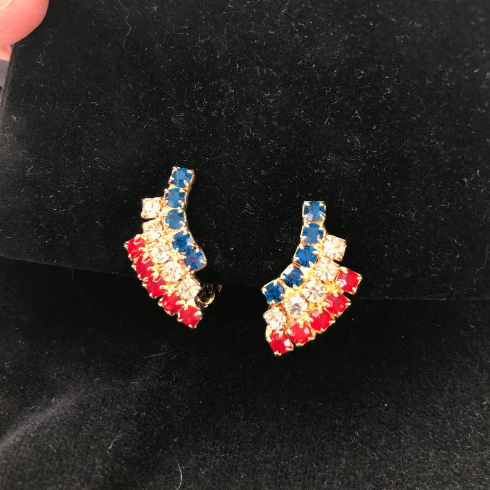Vintage American Flag Elegant Gold-tone metal Clip-On Earrings